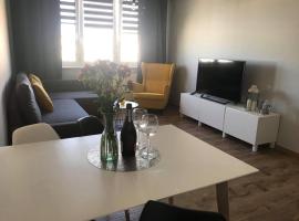 ApartamentLeśna12Hel, hotel blizu znamenitosti Hel Peninsula Lighthouse, Hel