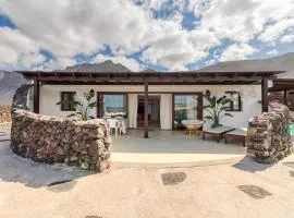 Villa Taguluche Famara