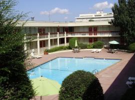 Trade Winds Central Inn, hotel v destinaci Tulsa
