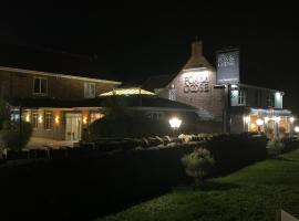 Fox and Goose Inn: Brent Knoll şehrinde bir otel