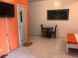 Hermana Hotel, hotel in Bolinao