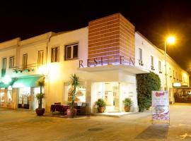 Residencial Mar e Sol, hotel sa Costa de Caparica