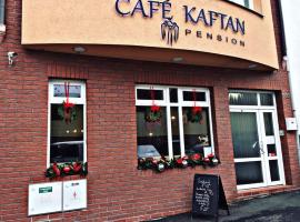 Café Kaftan - pension, casa de hóspedes em Kolín