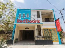 RedDoorz Syariah near Politeknik Negeri Madiun