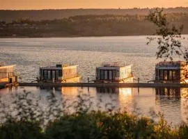 Hausboote und Ferienhäuser Marina Mücheln