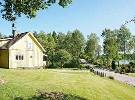 6 person holiday home in ULLARED, hotell i Ullared