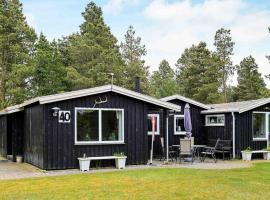 Three-Bedroom Holiday home in Blåvand 77: Ho şehrinde bir tatil evi