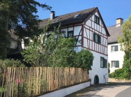 Zum-Goldenen-Schaf, apartamento en Blankenheim