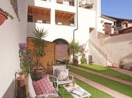 Apartments Villa Bougainville, hotel in San Felice del Benaco