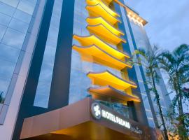 Hotel Palmas Executivo, hotel in Balneário Camboriú
