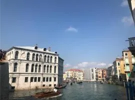 Rialto Mercato apartment suite