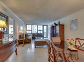 2 Beds 2 Baths Beachfront Condo with direct Beach Access, cottage in Miami Beach