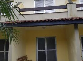 Condomínio Guaraciaba, hotel in Bertioga