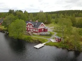 River Lodge