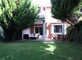 Chalet Aldeamayor Golf VUT 47-269, ξενοδοχείο με πάρκινγκ σε El Cardiel