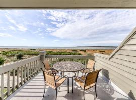 1378 Pelican Watch Villa, hotel em Seabrook Island