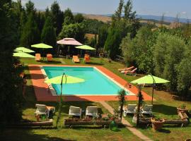 Agriturismo la Nicchia โรงแรมในคาสเตลนูโอโว เบราร์เดนกา