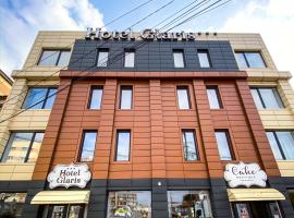 HOTEL GLARIS, khách sạn 3 sao ở Tîrgu Frumos
