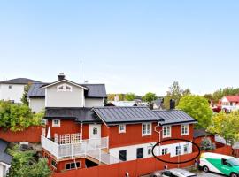 Stockholm Archipelago apartment, hotel em Vaxholm