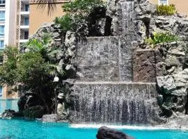 Atlantis Condo Resort by Anatolii