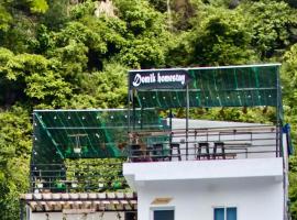 Domik Homestay - Cát Bà