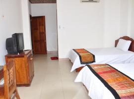 OYO 1002 Champa LangCo Hotel, hotel a Lăng Cô
