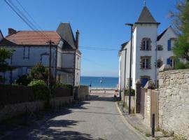 Apartment Les Terrasses de la Plage-2 by Interhome, hotel de luxo em Quiberon