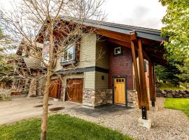 Pinnacle Ridge by StayIn, chalé em Fernie