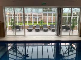 Heywood Spa Hotel, hotel with pools in Tenby