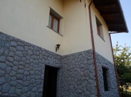 Casa Nicola, apartment in Rapone