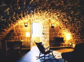 Loft in the wall, hotel en Acre