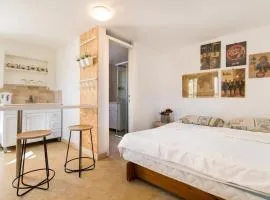 Designed Studio Apartment