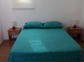 Hermosas habitaciones para 1 - 2 o 4 personas โรงแรมในลาเซเรนา