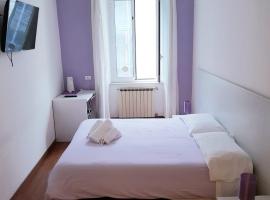 Smart Accomodation, hotel v Terstu