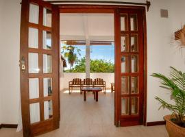 Apartamentos Quintal - 2 Quartos Su&iacute;tes e Sala, hotel com acessibilidade em Morro de S&atilde;o Paulo