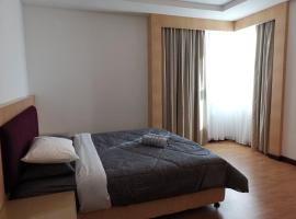 Bernard Holiday Home 2 @ Boulevard Imperial Suite Kuching, hotel near Kuching Airport - KCH, 