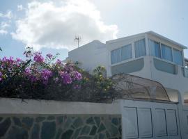 Playa de Las Americas Luxury Home, hotell i nærheten av Papagayo Beach Club i Playa de las Americas