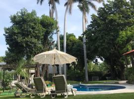 Hotel Casa Nueva, hotel con piscina en Tlaquiltenango