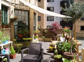 Aloha Hostel, hotel near Pamplona Airport - PNA, 