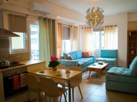 SUNNY CENTRAL LUXURY APARTMENT, hotell i Volos