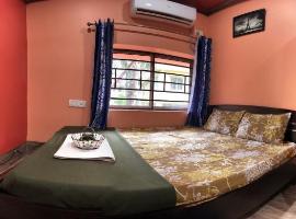 12 Homestay Apartments, hotel em Siliguri