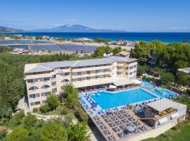 Koukounaria Hotel & Suites, hotel sa Alykes