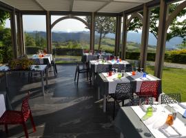 Relais Borgo del Gallo, bed & breakfast i Acqui Terme
