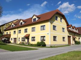 Urlaub am Bauernhof Weichselbaum, hotel murah di Schloss Rosenau
