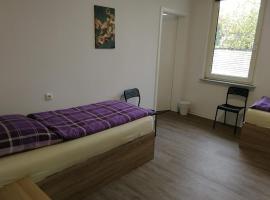 Haupthaus Möblierte Zimmer mit eigenem Bad, Hotel in Uelzen