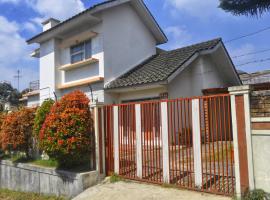 Dallil Putra Villa, hotel i Lembang