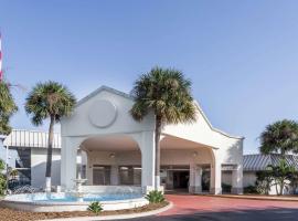 Days Inn by Wyndham St. Petersburg / Tampa Bay Area, hotel u gradu 'St Petersburg'