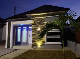 Brand new vacation house- Private gated community, cabaña o casa de campo en Banda Aceh