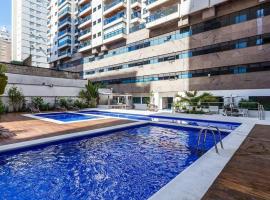 Flats Capitania Varam Pitangueiras, apartmen servis di Guarujá