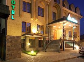 Jolki-Palki Hotel, ξενοδοχείο σε Κρεμεντσούγκ